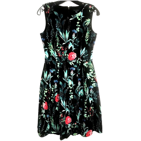 Tommy Hilfiger Dresses & Skirts - Tommy Hilfiger Floral Pleated Black, Green Red  Fit Flare Dress Size 6